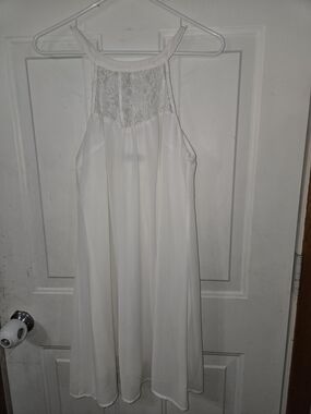 Women’s White Lace Yoke Chemise Slip